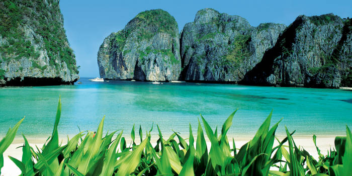 Thailand Luxury Holidays - Combine a stay in Thailand with Indian Ocean or Far east for a perfect Luxury Honeymoon